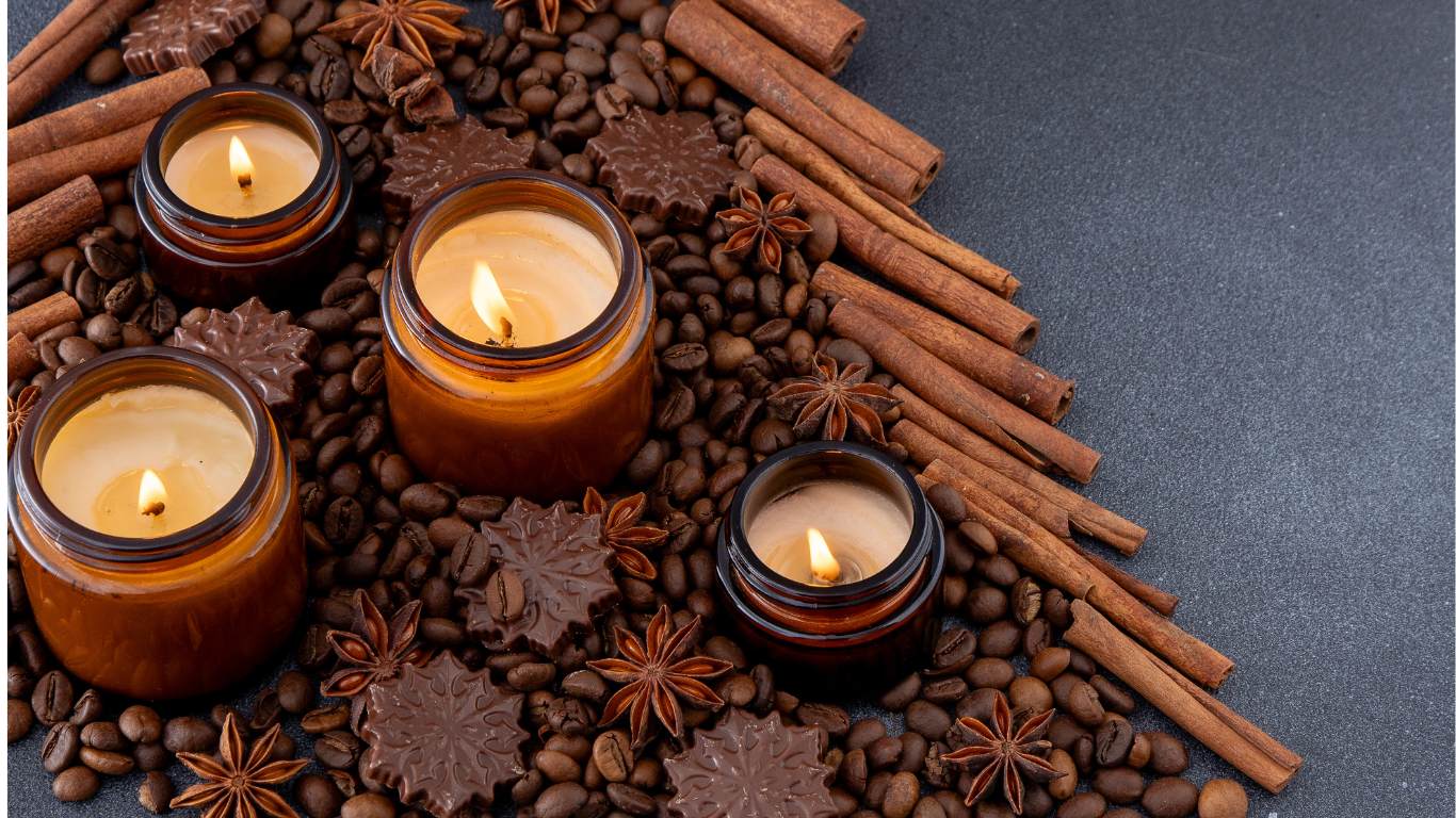 Τα πιο δημοφιλή αρώματα για κεριά το 2025: Τάσεις & προτάσεις